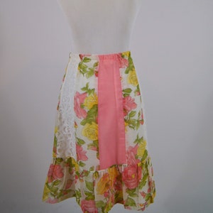 Vintage 1970s Greencastle California Pink Floral Paneled Skirt with Lace, M