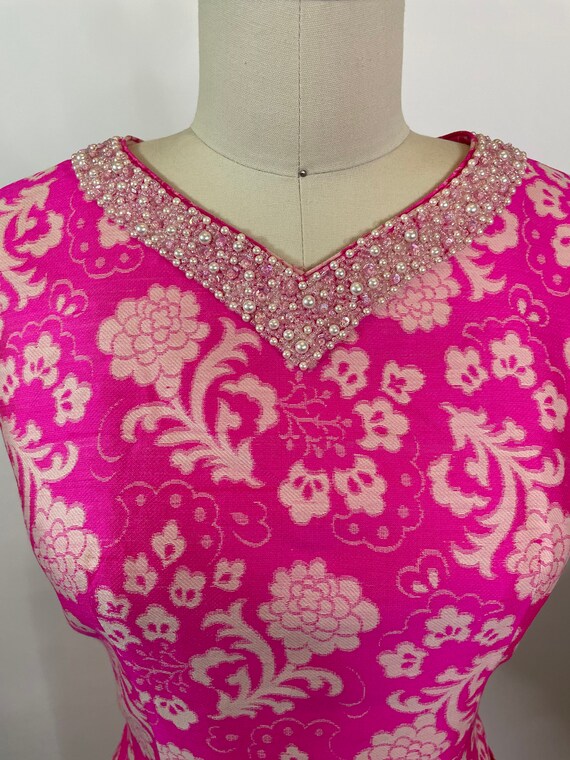 Vintage 1960s Hong Kong Pink Jacquard Dress and M… - image 9