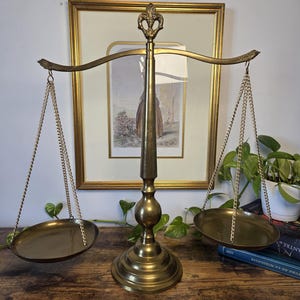 Balanza de latón vintage grande de 20 pulgadas, balanza de boticario, balanza de justicia, decoración para biblioteca, oficina, estilo gótico victoriano y hogar.
