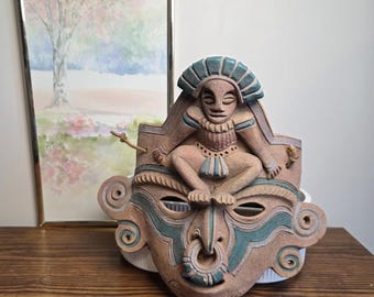 Máscara de cerámica colombiana vintage con figura – Arte mural tribal hecho a mano – Decoración de pared de arte popular – Decoración étnica bohemia