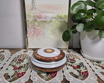 Reserve For Leonard Juno France Bacchus Dionysus Casa Elite. Diseño T. Plato joyero de porcelana vintage de Limoges en oro y negro.