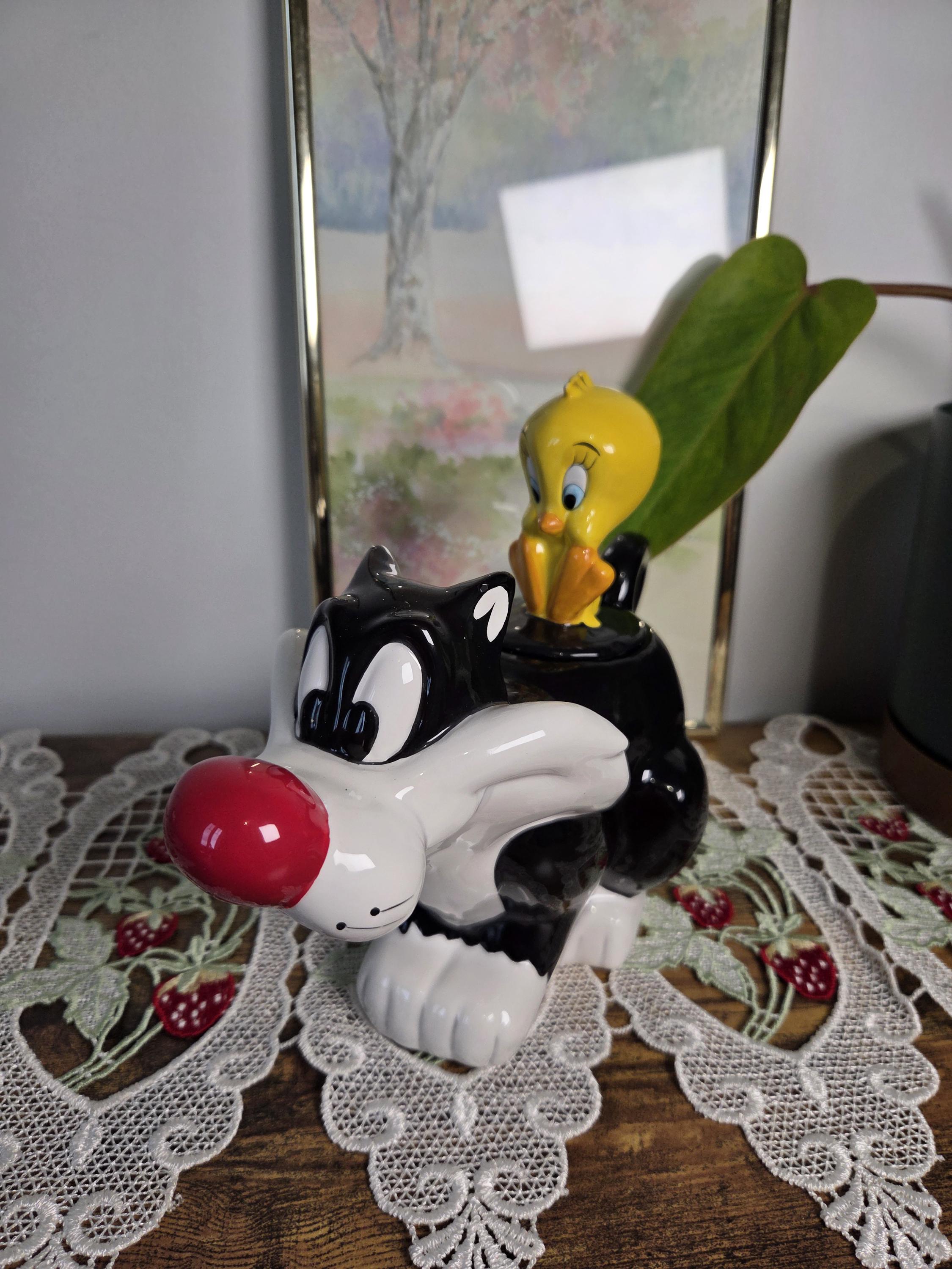 Vintage Sylvester & Tweety Teapot | Looney Tunes Ceramic Tea Pot