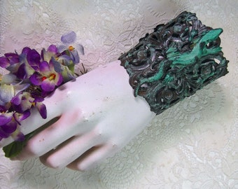 Filigree Cuff, Lizard Cuff, Black & Verdigris, Filigree and Lizard, Black Filigree, Wide Cuff, OOAK, MockiDesigns, Gift Wrapped