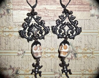 Black Earrings, Halloween,Black Brass Patina, Black Filigree,Skulls & Lizard,Halloween Earrings, Skull Earrings, MockiDesigns, Gift Wrapped