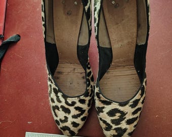 Szpilki z nadrukiem w panterkę, rozmiar 7 1/2-8