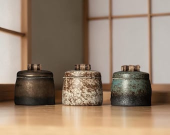 Barattolo da tè in ceramica giapponese / Barattolo da tè rustico fatto a mano con coperchio in bambù, contenitore ermetico per tè, caffè e spezie, idea regalo per la cucina.