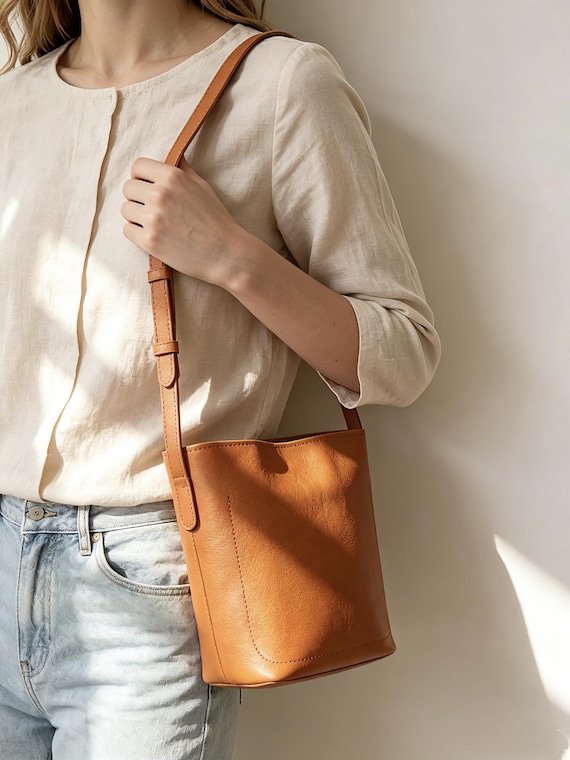 Vegetable Tanned Leather Small Crossbody Bag | Minimalist Cowhide Shoulder Purse | Lightweight Everyday Square Bag