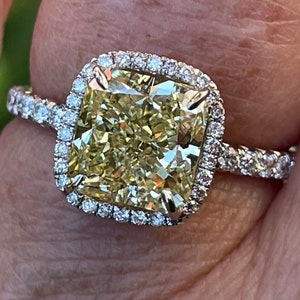 GIA 3.14ctw Estate Vintage Natural Fancy Yellow Radiant Diamond Plat 18k Pierścień