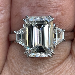 GIA 4.29ct EMERALD Cut & Trapezoids 3 Stone Diamond Engagement Platinum Ring