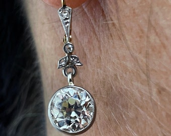 French Belle Époque GIA 5.05ctw Old European cut Diamonds Solitaire Dangling Plat 18K Earrings