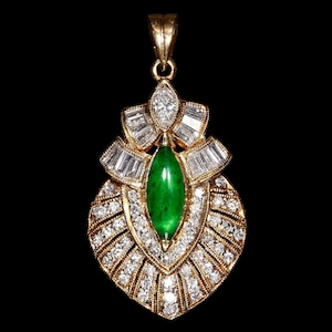Natuurlijke, ONBEHANDELDE GIA omphacite jade 18K vintage hanger in de kleur &quot;keizerlijke&quot; met diamanten, jaren 1980