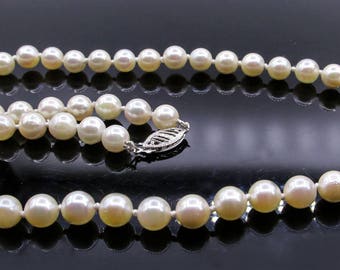 Classic Estate Vintage Cultured Japanese PEARL 8-8.5mm White 17" Strand NECKLACE 14k White Gold