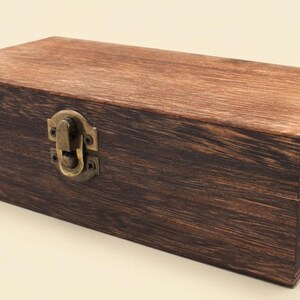 Rustic Wooden Storage Box with Lid, Vintage Brown Keepsake Box, Large Decorative Memory Box, Solid Wood Organizer for Cosmetics & Toys