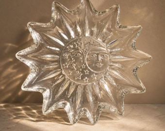 Vintage Sun Face Glass Platter 14” Celestial Starburst Plate Mid Century Wall Decor Pressed Glass