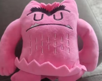 Pink Grumpy Monster Plush Toy – Cute Angry Face Stuffed Creature – Funny Kawaii Plush Gift for Kids & Collectors 15cm