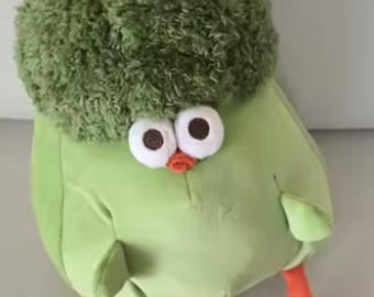 Funny Broccoli Plush Toy – Cute Vegetable Stuffed Doll with Goofy Eyes – Kawaii Food Plush Gift for Kids & Veggie Lovers 28cm