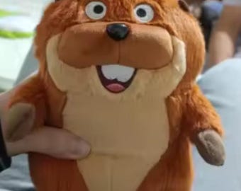 Funny Beaver Plush Toy with Crown – Cute Cartoon Stuffed Animal, Whimsical Gift, Soft Collectible Plush 18cm