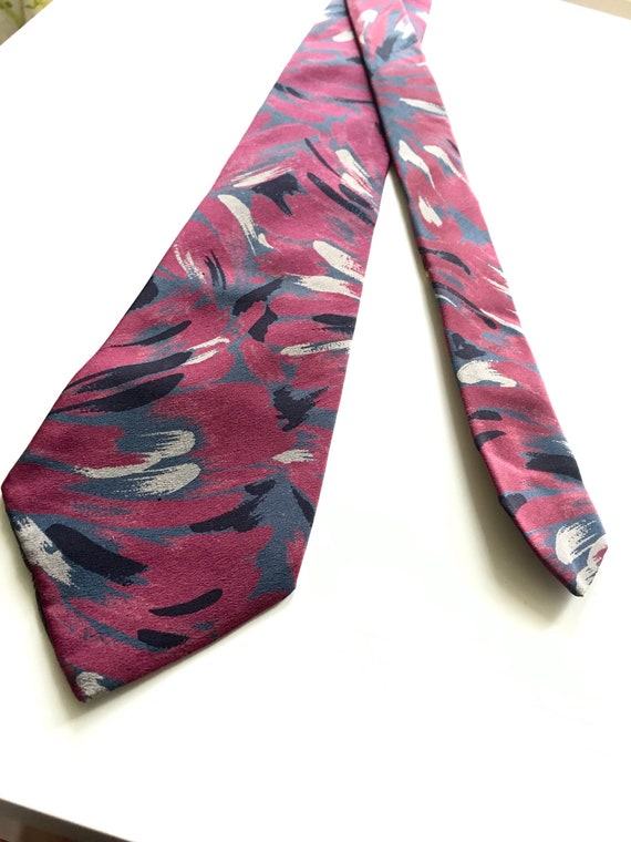 Cool vintage Lanvin Paris Tie, 100% Silk, Luxury,