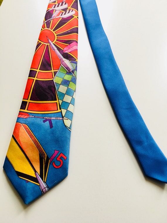 Beautiful vintage Ralph Marlin Darts tie, darts player necktie, darts board, sports ties, gifts for him, bar tie, casino, gambling, games