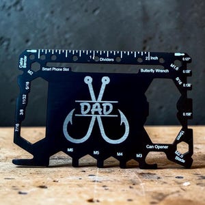 Carta multiuso di sopravvivenza – Strumento EDC personalizzato in acciaio inossidabile inciso, ideale per pesca, campeggio e come regalo.
