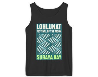 Camiseta sin mangas unisex teñida en prenda Suraya Bay (colección Risa Destination), estilo Trek Long Island Fan Swag