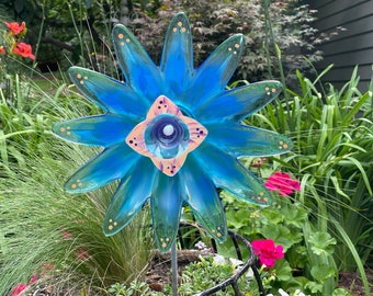 Garden Glass Flowers, Yard Sun Catcher, Garden Yard Art and outdoor Garden sun catcher with repurposed glass