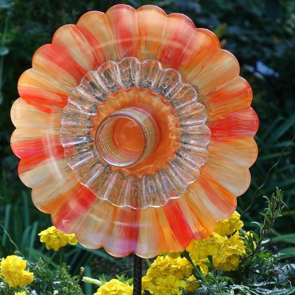 Garden Dish Flowers, Garden Plate Flower, Garden Art and Garden Sun Catcher