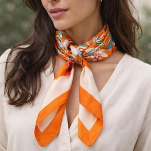 Bufanda de seda con estampado floral naranja para mujer, elegante bufanda para el cuello, bufanda para el cabello, accesorio para bolso, bufanda de moda de verano, regalo para ella.