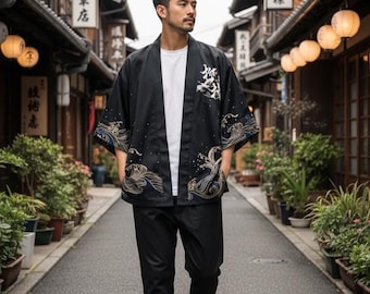 Kimono Haori giapponese da uomo con onde nere e kanji – Giacca streetwear in stile samurai, kimono corto unisex, regalo giapponese