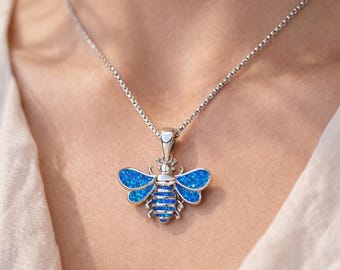 Collana con ape in argento e ciondolo in opale sintetico blu, elegante collana ispirata alla natura, gioiello da donna, regalo di compleanno.