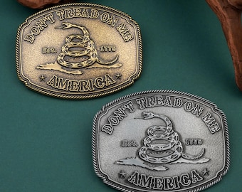 Amerikanskt 1775 ormbältesspänne, Don't Tread On Me-design, present till honom