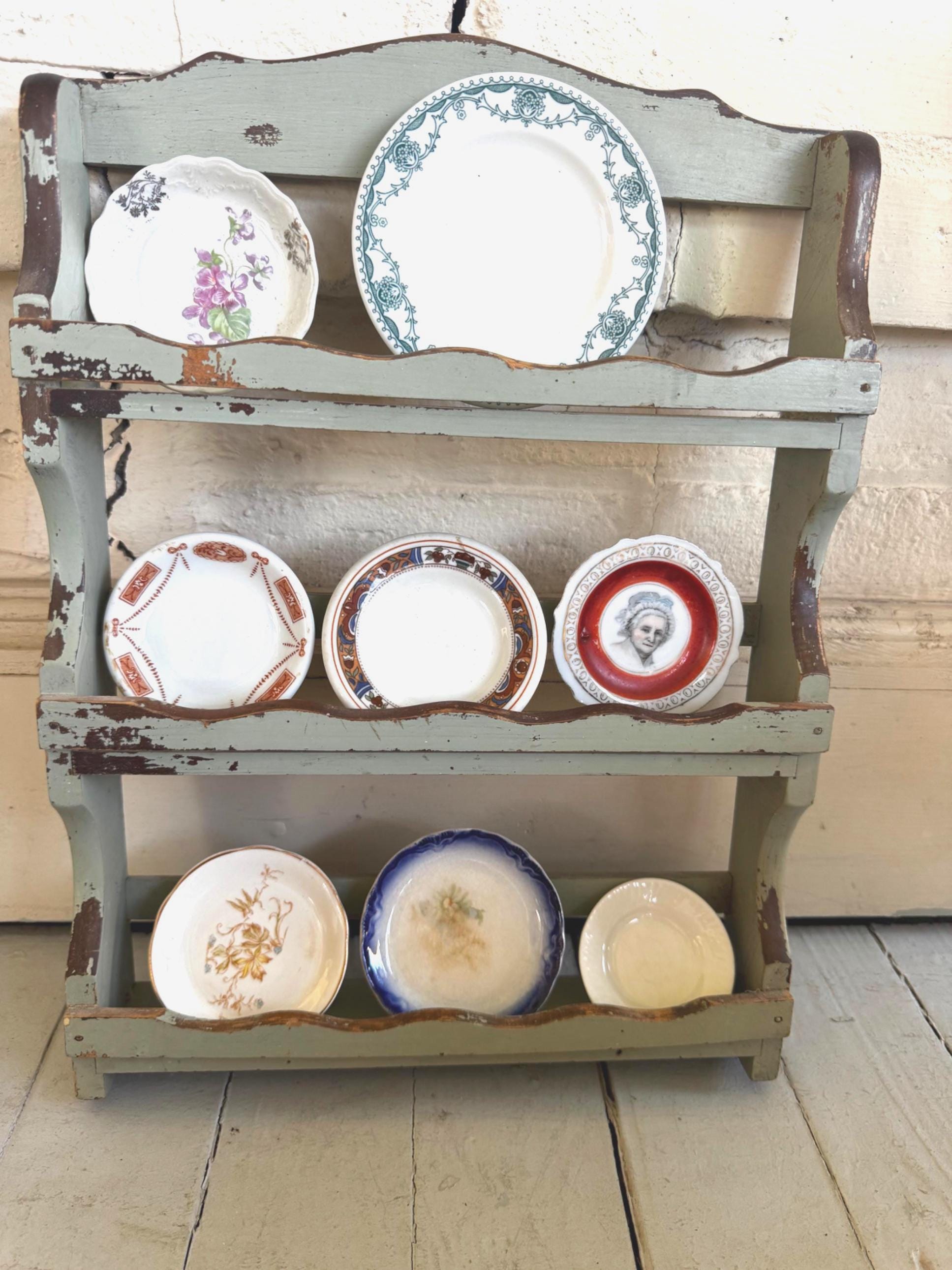 Beurrier Ou Fromager En Porcelaine – Vert, Blanc Et Or – Avec Assiette – Ancien