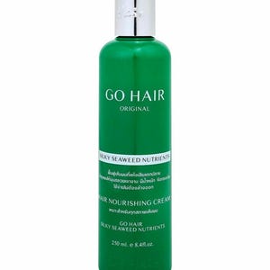 Könnte beinhalten: Eine grüne Flasche Go Hair Original Haar-Nährcreme. Die Flasche hat einen silbernen Deckel und weißen Text mit der Aufschrift "GO HAIR ORIGINAL" und "SILKY SEAWEED NUTRIENTS". Die Flasche enthält 250 ml.