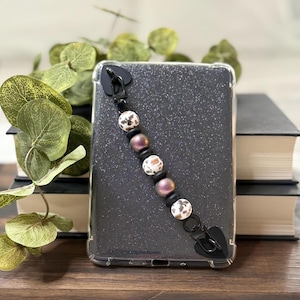 Fantasy E- Reader Strap