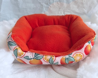 Cama quadrada grande laranja cítrica para porquinhos-da-índia, furões, coelhos, ouriços e pequenos animais.