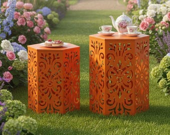 オレンジ色の花柄六角形アイアンガーデンスツール2脚セット – ボヘミアンモロッコ風アウトドアサイドテーブル