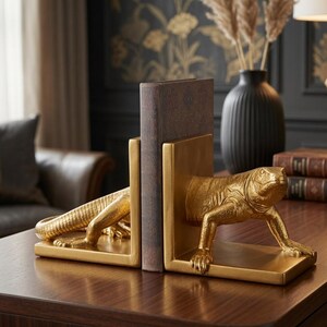 Gold Lizard Bookends, Vintage Style Decorative Resin Book Holders for Heavy Books