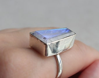 Geometric Rainbow Moonstone Ring, Natural untreated rainbow moonstone Ring, Statement Gemstone Ring