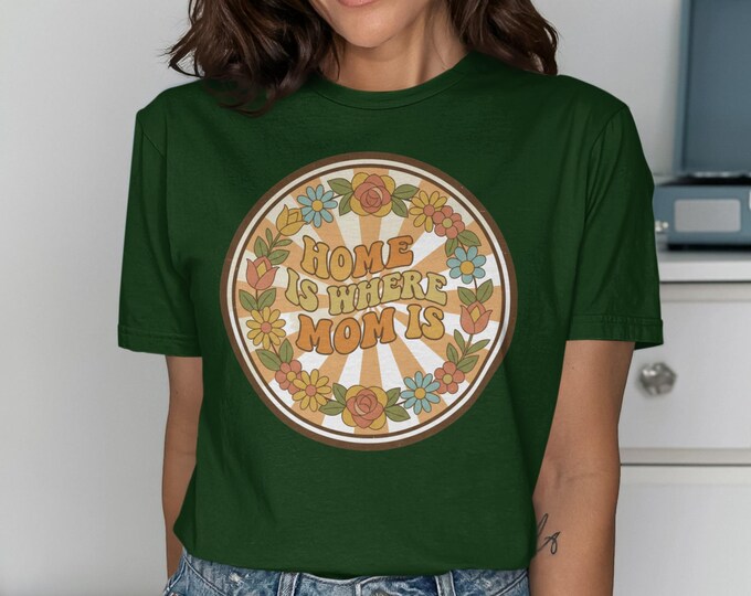 Retro Floral Mom T-Shirt, Groovy Mama Tee, Vintage Mother's Day Apparel