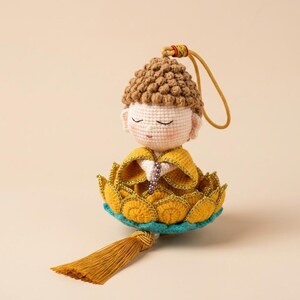Baby Buddha Häkelanleitung, Lotus Amigurumi Muster, Zen Auto Charm Dekor, einfach PDF Sofort-Download, spirituelle Meditation Geschenk