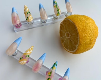 Handbemalte Zitronen-French-Tip-Stiletto-Press-On-Nägel | Babyblaues Sommer-Nageldesign