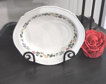 Vintage Wedgwood "Richmond" Pattern Scalloped Oval Serving Bowl 10"x8.25" approx