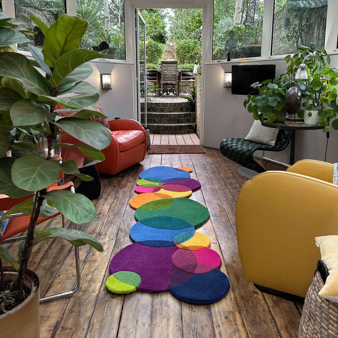 Vibrant Overlapping Circle Hand Tufted Wool Runner Rug in Bold Blue ...