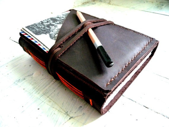 leather travel journal with pockets- the ultimate travel journal