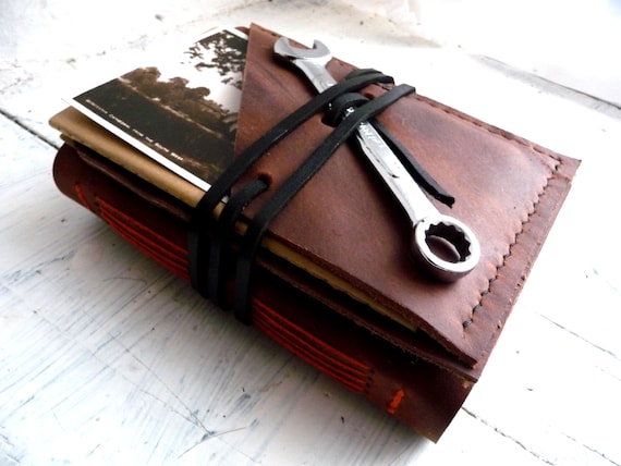 leather travel journal with pockets- the ultimate travel journal