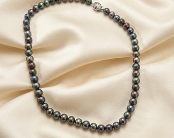 Gargantilla de perlas grises de agua dulce, cierre de plata de ley, joyería minimalista y elegante.