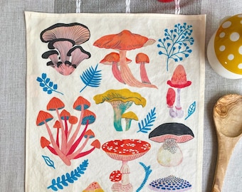 Mushroom Tea Towel, Cottage Core Decor, Mushroom Gift, Fungi Dish Towel, Retro Kitchen Accessories, Colorful Kitchenware, Cute Gift for Her