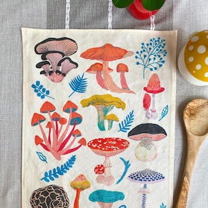 Mushroom Tea Towel, Cottage Core Decor, Mushroom Gift, Fungi Dish Towel, Retro Kitchen Accessories, Colorful Kitchenware, Cute Gift for Her