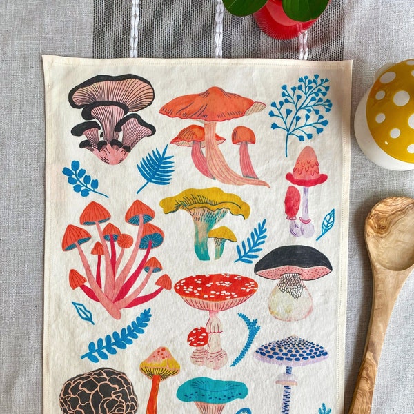 Mushroom Tea Towel, Botanical Kitchen Decor, Cottagecore Linen Dish Cloth