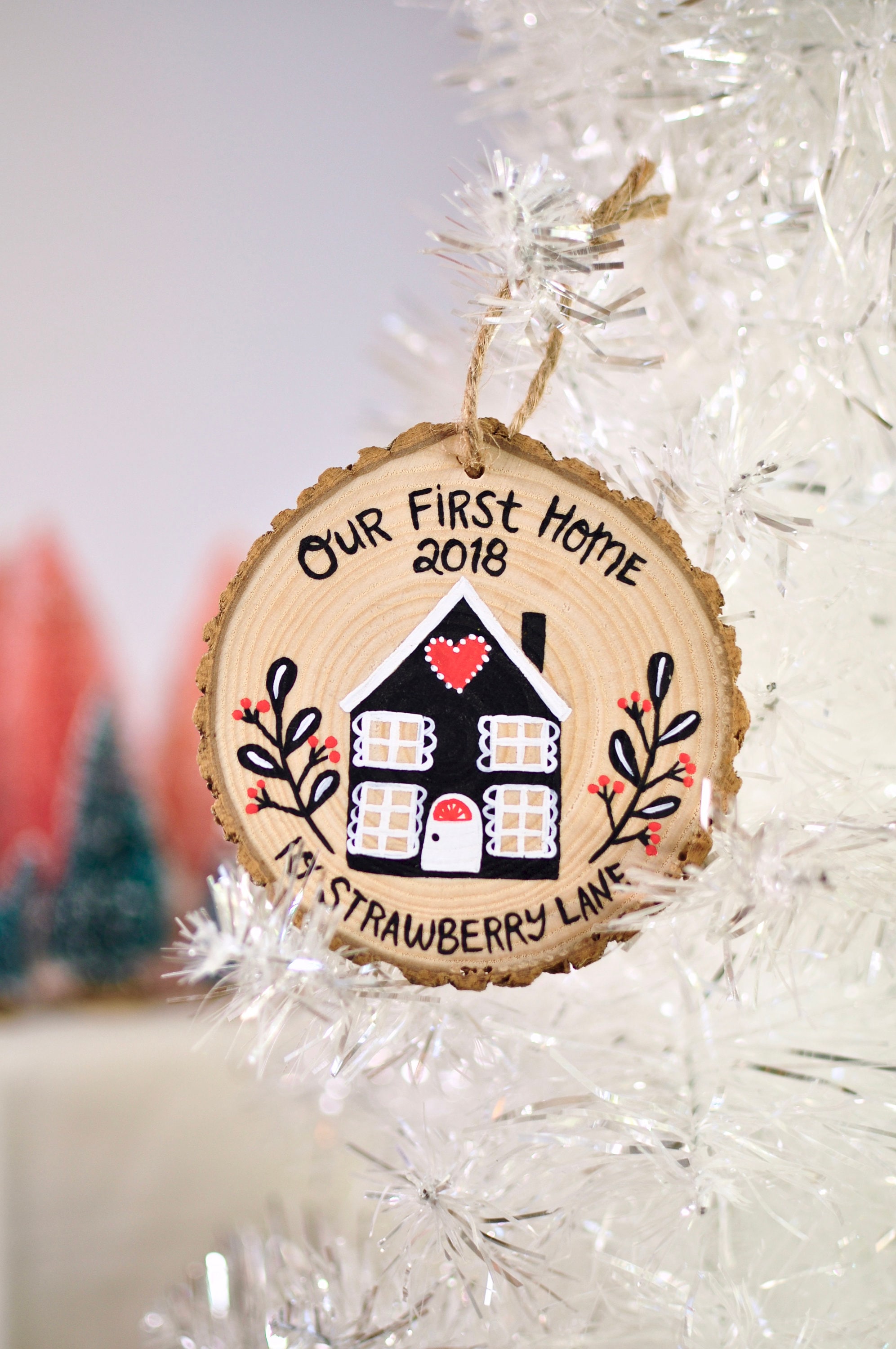 Notre Premier Ornement de Maison, Cadeau Pendaison Crémaillère, Noël Personnalisé, Nouvel Bois Hygge